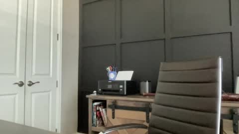Snapshot of redbull1414 chatting on August 5, 2026, 5:49 pm RedBull online show from August 5, 2026, 5:49 pm