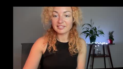 reddgirll online show from March 5, 2025, 6:56 pm