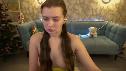 Snapshot of reddoll_ chatting on January 13, 2026, 6:40 am Lily online show from January 13, 2026, 6:40 am