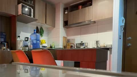 redfloweer online show from September 29, 2025, 11:59 am