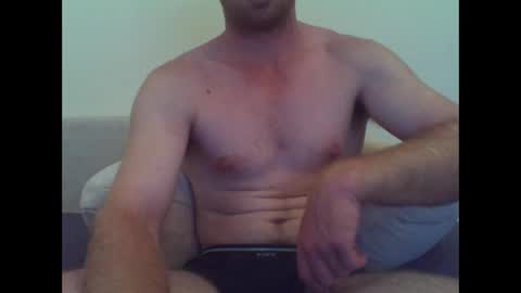 redfur_tigrrluvr online show from January 22, 2025, 1:10 am