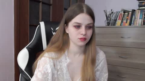 Lily online show from December 29, 2024, 3:11 am