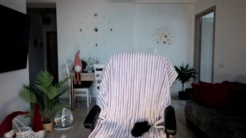 Snapshot of redhotline chatting on December 21, 2025, 12:01 pm Alex online show from December 21, 2025, 12:01 pm