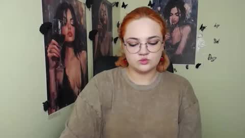 Snapshot of redhotqueen1 chatting on May 2, 2026, 9:03 am Rina online show from May 2, 2026, 9:03 am