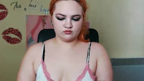 Snapshot of redhotqueen1 chatting on May 26, 2026, 12:12 pm Rina online show from May 26, 2026, 12:12 pm