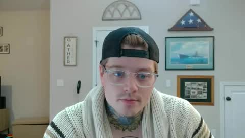 Snapshot of redinthebed chatting on March 12, 2025, 3:46 am InkedGinger online show from March 12, 2025, 3:46 am