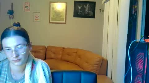 Snapshot of redinthebed chatting on November 1, 2025, 3:41 am InkedGinger online show from November 1, 2025, 3:41 am