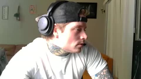 Snapshot of redinthebed chatting on November 5, 2025, 5:07 am InkedGinger online show from November 5, 2025, 5:07 am