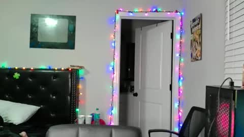 Snapshot of redinthebed chatting on December 19, 2025, 11:12 pm InkedGinger online show from December 19, 2025, 11:12 pm