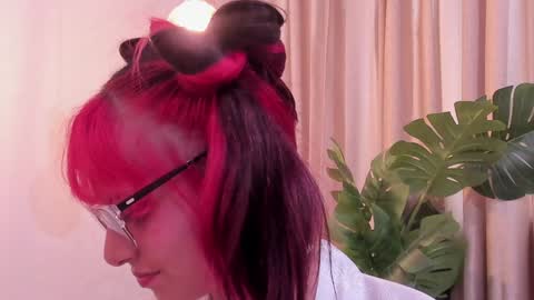 Meloddy online show from February 4, 2025, 10:45 pm