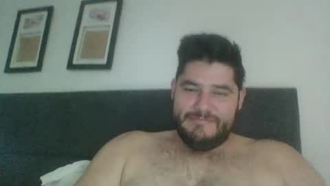 redsin1111 online show from June 3, 2026, 11:32 pm