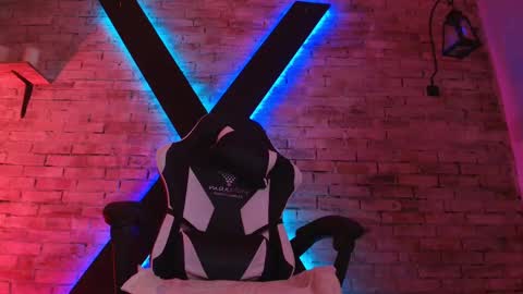   online show from September 10, 2025, 12:05 pm