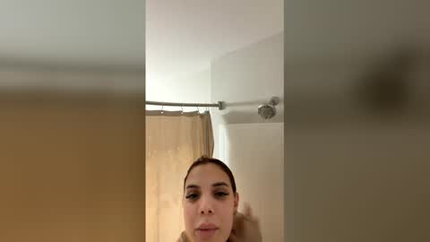 redvelvetsoft online show from March 4, 2026, 12:27 am