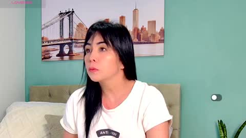 Yanella online show from February 11, 2026, 10:09 am