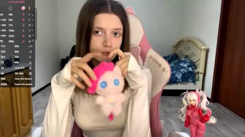 Lucy online show from September 21, 2025, 3:13 pm