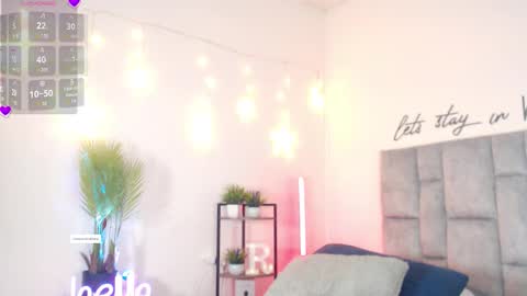 regina1819 online show from January 15, 2026, 12:37 am