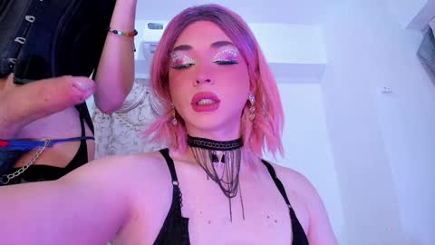 reginarose online show from December 11, 2024, 1:47 am