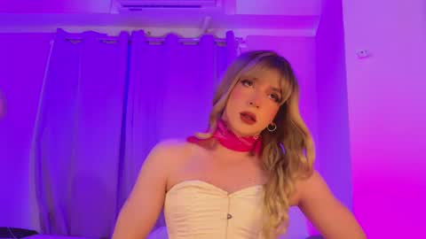 reginarose online show from October 3, 2025, 3:14 am