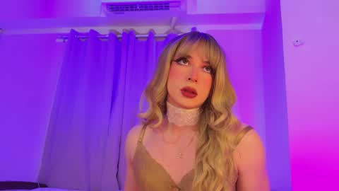 reginarose online show from October 20, 2025, 5:08 am