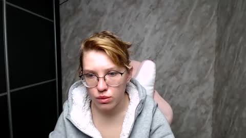 Regina online show from March 12, 2025, 2:52 am