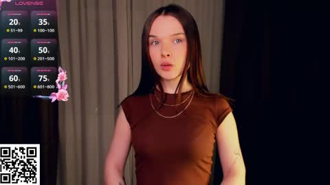 Snapshot of reginiasaccone chatting on June 9, 2026, 6:41 pm Emily - online show from June 9, 2026, 6:41 pm