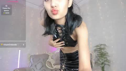 Rei online show from September 9, 2025, 4:34 am