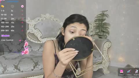 Rei online show from October 28, 2025, 2:59 am