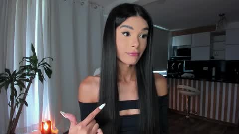  REICHEL  online show from October 15, 2025, 5:46 pm