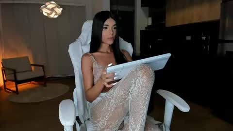  REICHEL  online show from April 22, 2026, 2:47 am