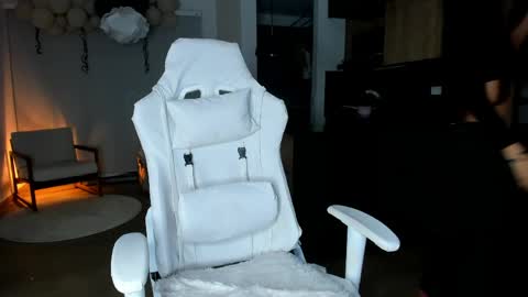 Snapshot of reichel_gray chatting on May 31, 2026, 5:59 am REICHEL online show from May 31, 2026, 5:59 am