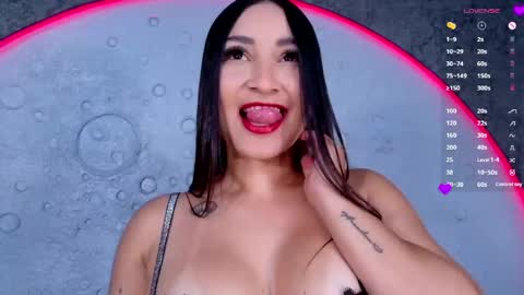 reiinachloe online show from April 14, 2026, 4:57 pm