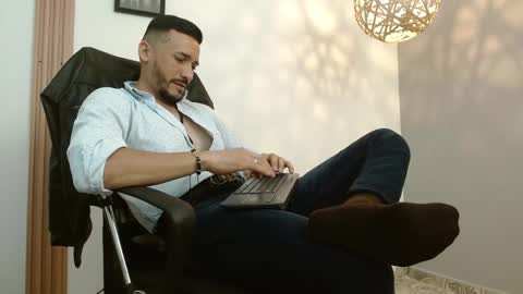   REIKO  online show from January 14, 2025, 8:59 pm