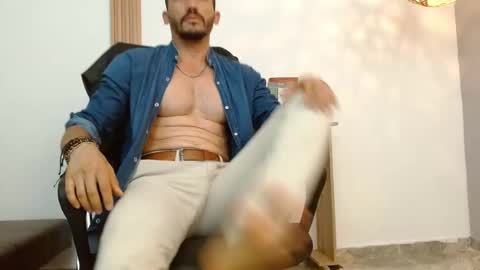   REIKO  online show from February 7, 2025, 9:48 pm