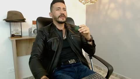   REIKO  online show from February 15, 2025, 8:01 pm