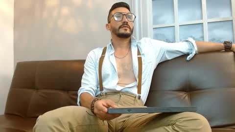   REIKO  online show from March 5, 2025, 8:00 pm