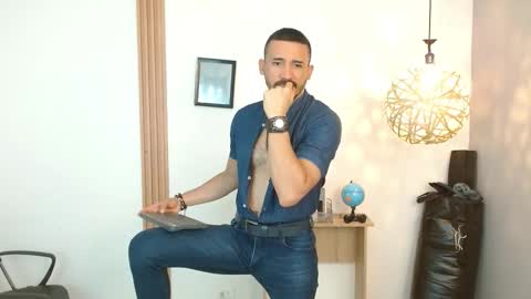   REIKO  online show from September 10, 2025, 3:45 pm