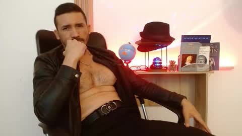   REIKO  online show from November 13, 2025, 4:50 pm