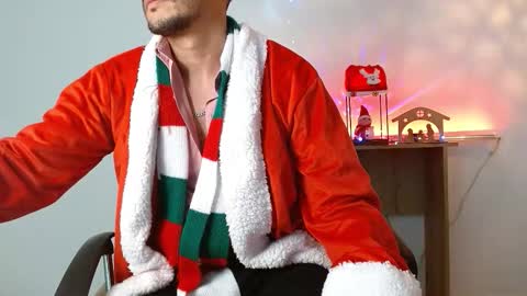   REIKO  online show from December 4, 2025, 5:10 pm