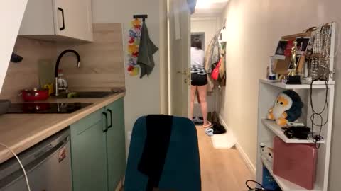 Bell online show from April 1, 2026, 9:45 pm