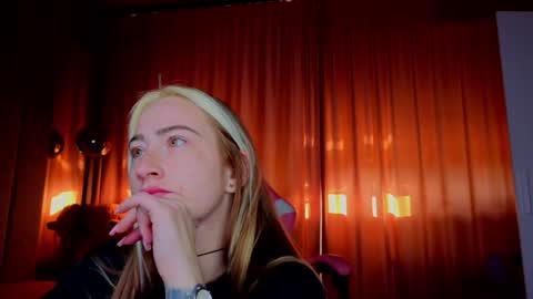 reina cummings online show from November 1, 2025, 6:59 am