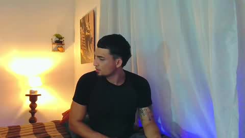 paola online show from December 5, 2024, 2:09 am