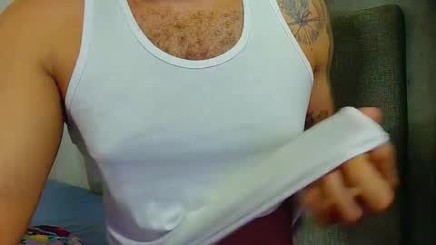 paola online show from October 5, 2025, 4:00 am