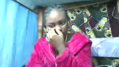 Snapshot of reinechi chatting on July 6, 2026, 3:03 pm Reinechi online show from July 6, 2026, 3:03 pm