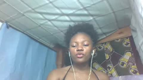 Snapshot of reinechi chatting on July 10, 2026, 7:38 pm Reinechi online show from July 10, 2026, 7:38 pm
