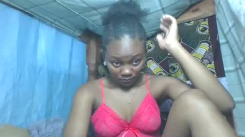Snapshot of reinechi chatting on July 11, 2026, 7:44 am Reinechi online show from July 11, 2026, 7:44 am