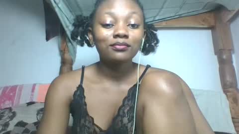 Snapshot of reinechi chatting on July 16, 2026, 8:15 pm Reinechi online show from July 16, 2026, 8:15 pm