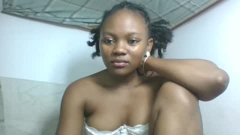 Snapshot of reinechi chatting on July 17, 2026, 8:21 am Reinechi online show from July 17, 2026, 8:21 am