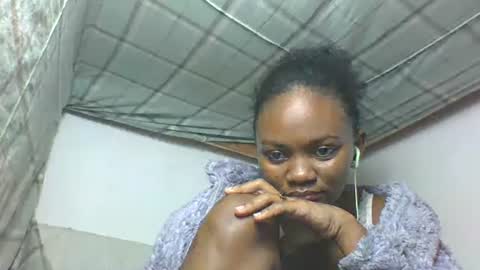 Snapshot of reinechi chatting on July 18, 2026, 8:29 am Reinechi online show from July 18, 2026, 8:29 am