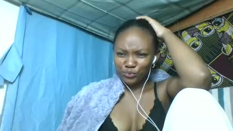 Snapshot of reinechi chatting on July 23, 2026, 6:17 pm Reinechi online show from July 23, 2026, 6:17 pm