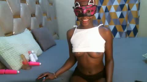 remmyqueen online show from April 18, 2026, 5:22 am